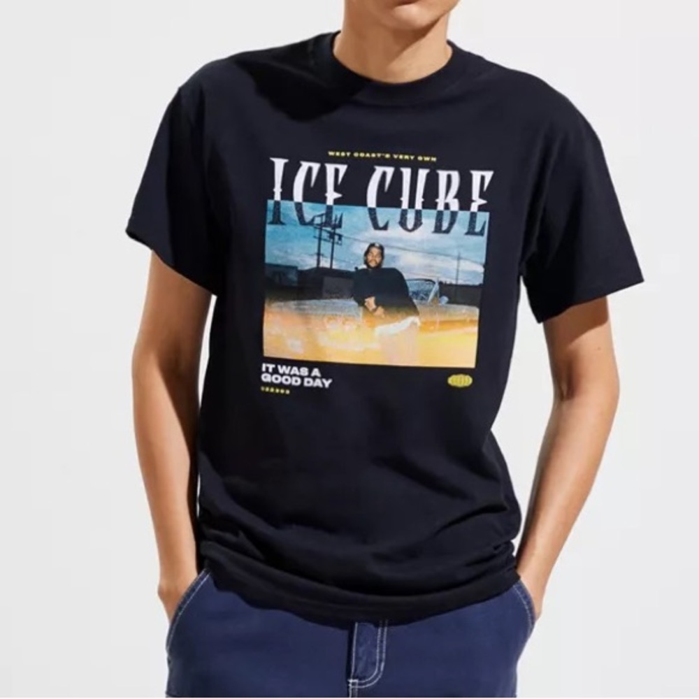 URBAN OUTFITTERS Short Sleeve - Ice Cube Good Day Tee!